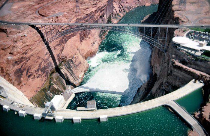 Dam 1983 canyon glen construction lake powell plywood