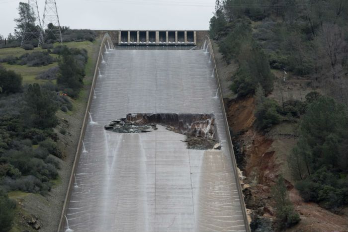 Canyon spillway tunnel 4dae presto 9fc8 pphx kept overflowing tunnels